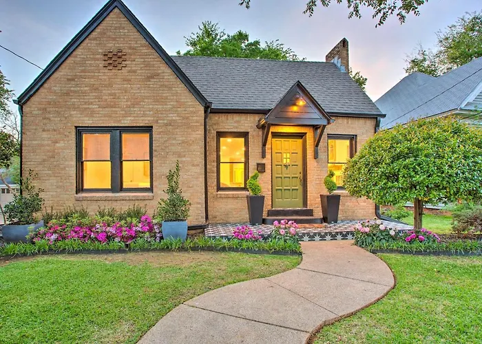Newly Updated & Charming Azalea District Home