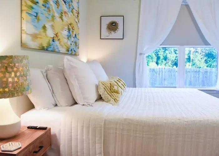 Pet Friendly, King Bed, Fire Pit