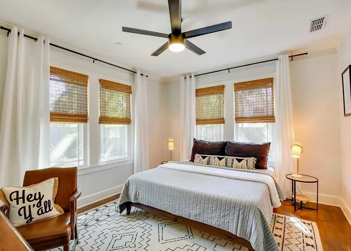 Walk To Dtwn: 'Tyler Tudor' W/ Backyard