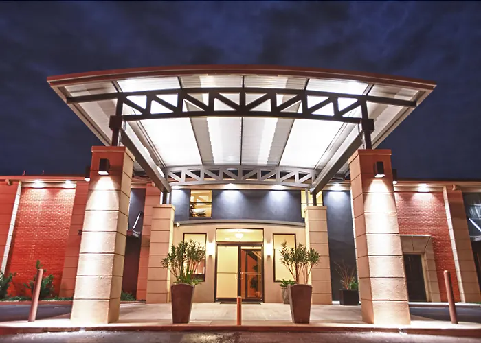 12 Oaks Hotel